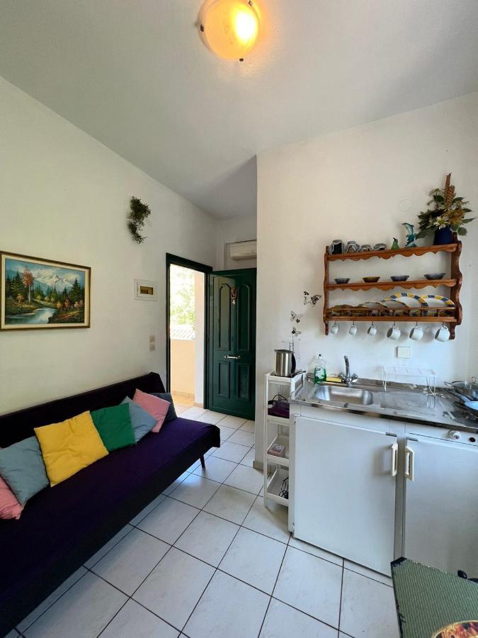 Lithino Apartments - 5Min From The Beach Άγιος Ιωάννης Περιστερών Εξωτερικό φωτογραφία